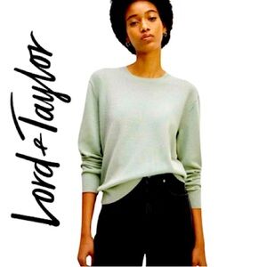 LORD & TAYLOR. COZY ALERT‼️ Gorgeous 100% Cashmere sweater.Pastel Mint green.M